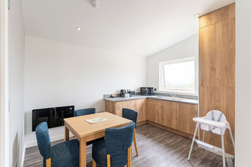 Marian Resort And Spa Luxury Cabin, 2 Bedrooms 5