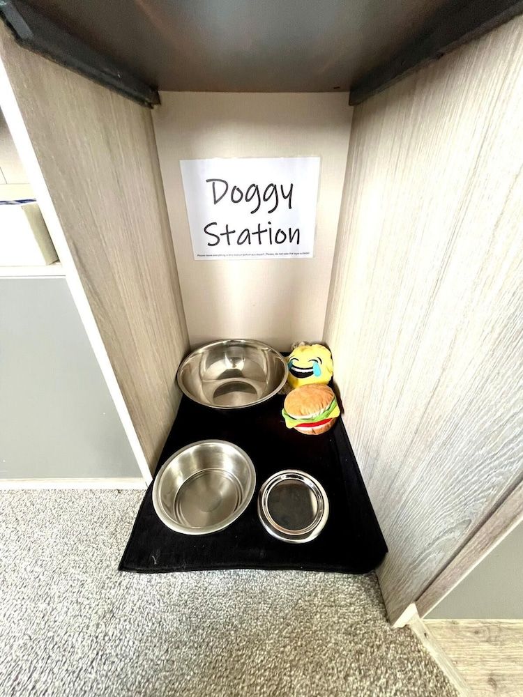 Cozy Newquay Lodge With Private Hot Tub, Loft, 3 Bedrooms, Smoking, Balcony 20