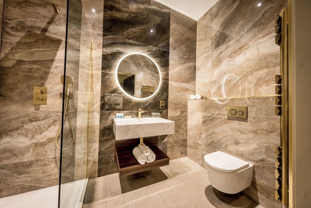 Walled City Hotel Deluxe Double Room 7