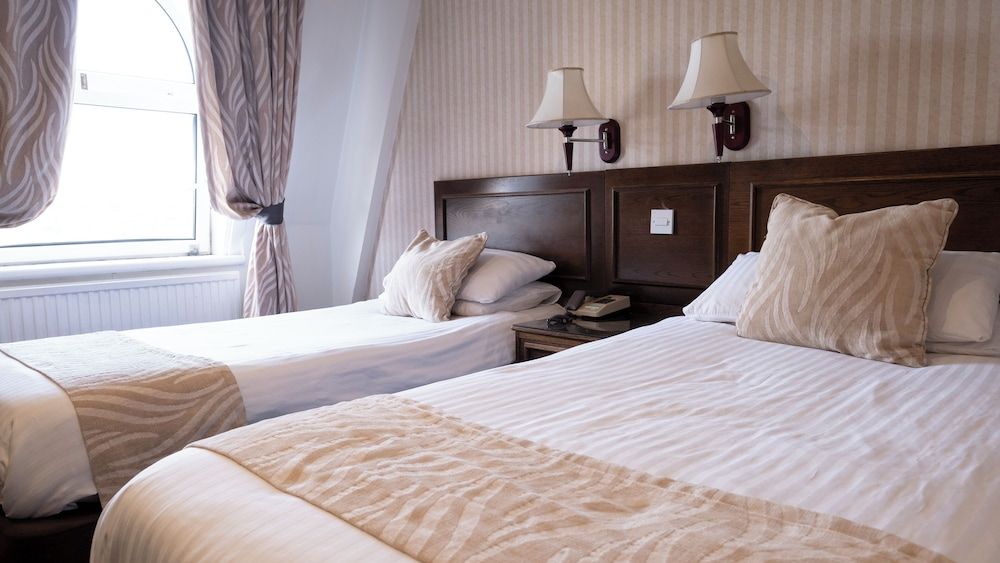 Durrant House Hotel Classic Twin Room 6