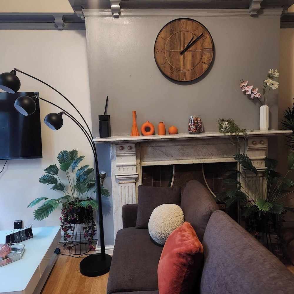 Charming Victorian Apartment in Central Wolverhampton Apartment, 1 Bedroom 23