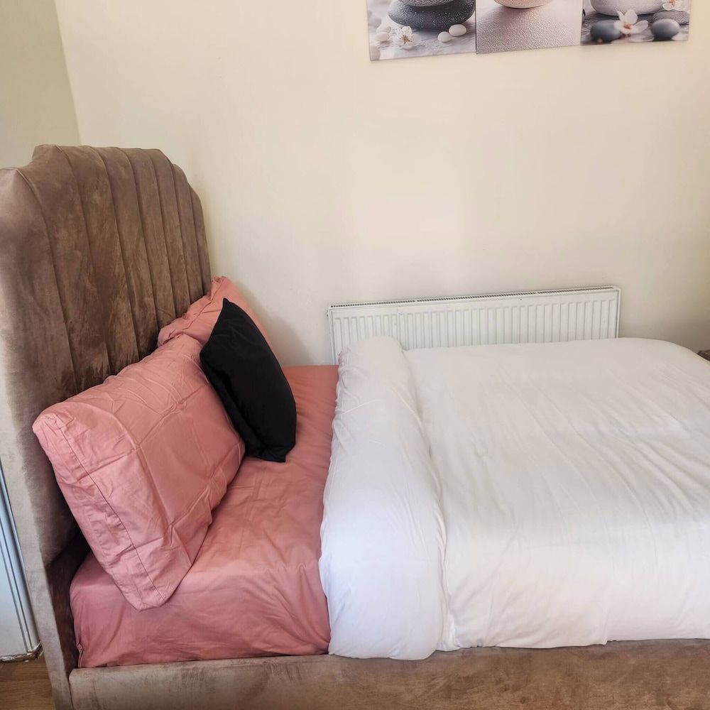 Charming Victorian Apartment in Central Wolverhampton Apartment, 1 Bedroom 6