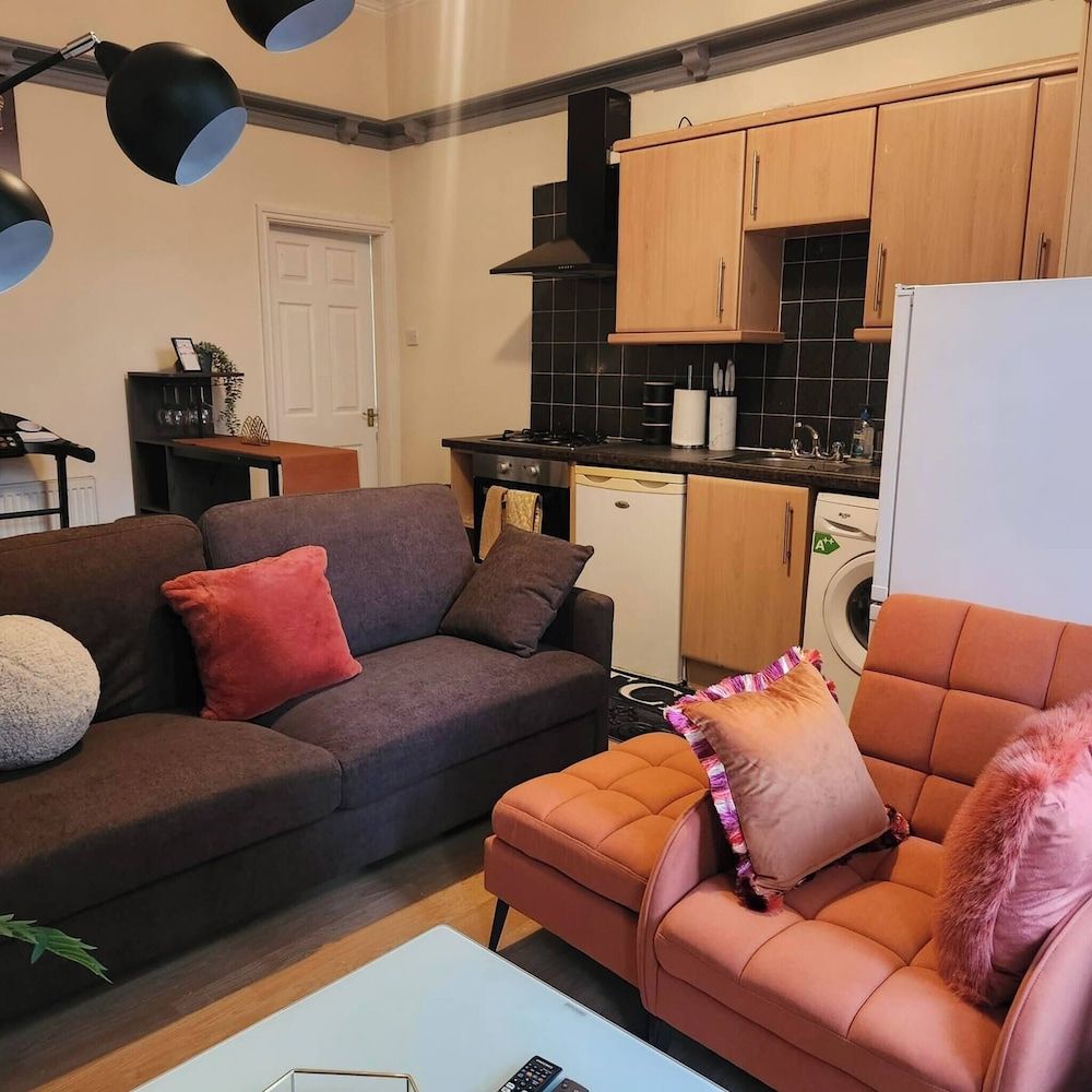 Charming Victorian Apartment in Central Wolverhampton Apartment, 1 Bedroom 14