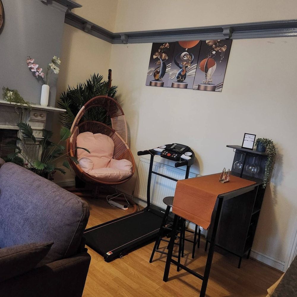 Charming Victorian Apartment in Central Wolverhampton Apartment, 1 Bedroom 34
