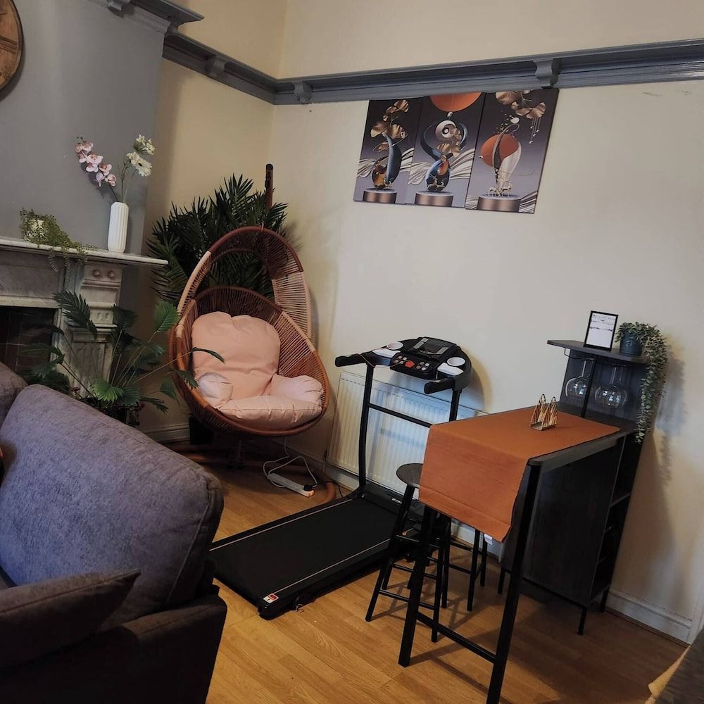 Charming Victorian Apartment in Central Wolverhampton Apartment, 1 Bedroom 17