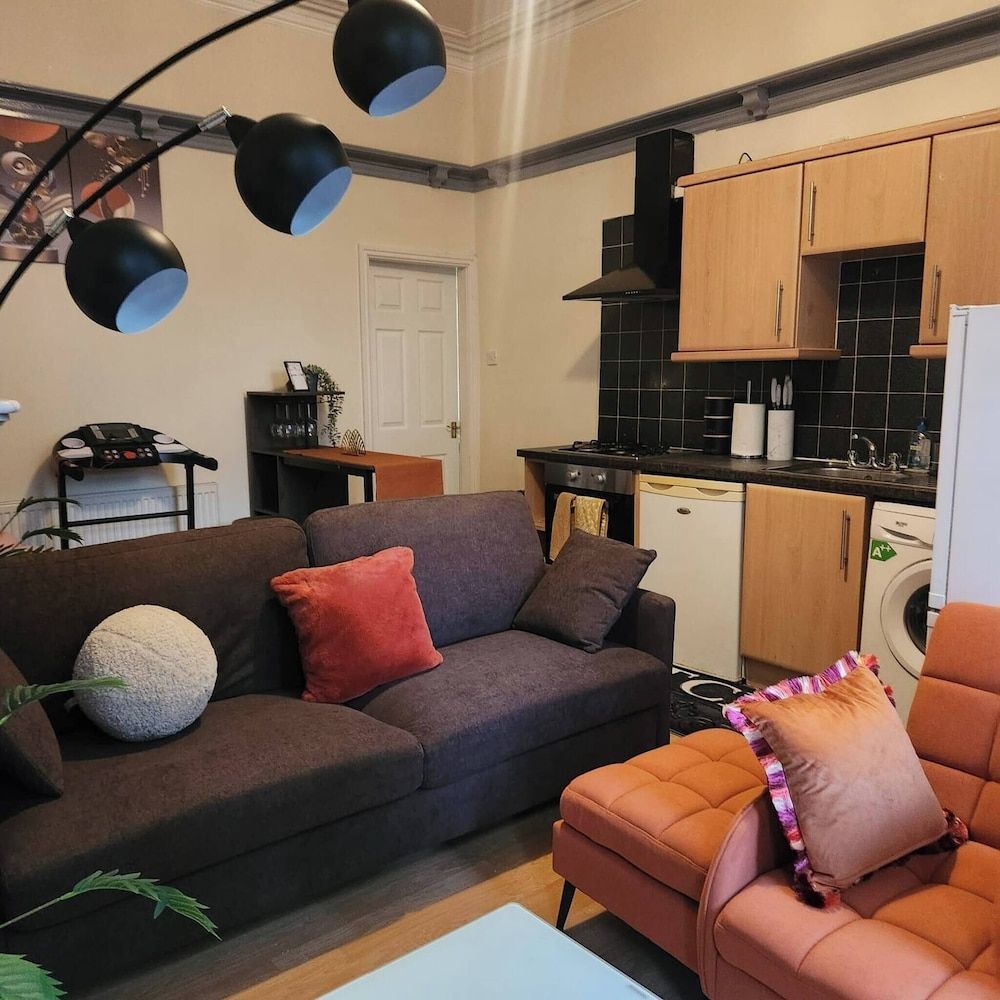 Charming Victorian Apartment in Central Wolverhampton Apartment, 1 Bedroom 21