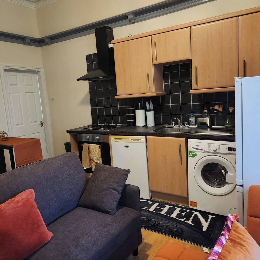 Charming Victorian Apartment in Central Wolverhampton Apartment, 1 Bedroom 27