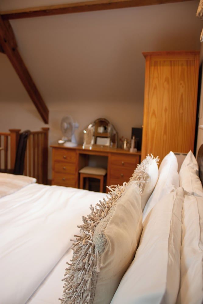 Dovestays Double Room (Robin Hood) 3