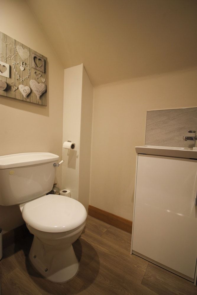 Dovestays Double Room (Super King Sherwood Suite) 4