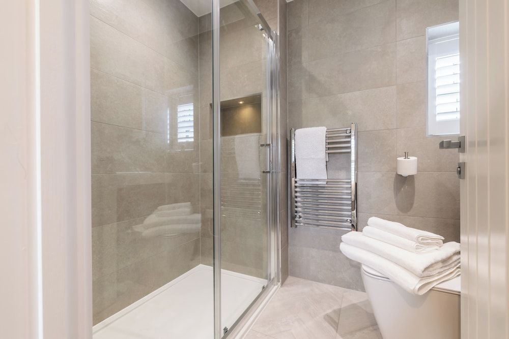 Pencelli Hotel Double Room, 1 King Bed, Non Smoking, Mountain View 5