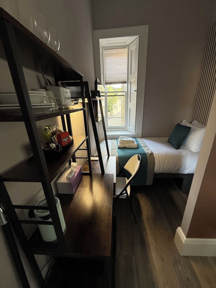 Linen Bank Single Room (Compact Living) 4