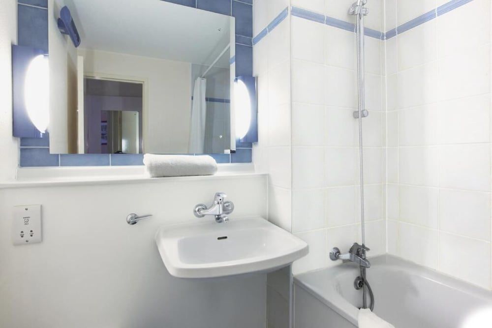 The Beacon Hotel, Part of AG Collection Standard Twin Room 3