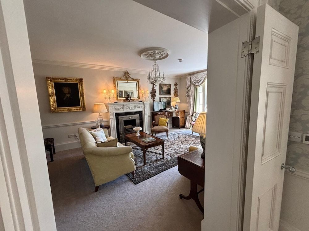 Park Hall Manor Luxury Suite, Ensuite, Lake View (Two Full Bath) 42