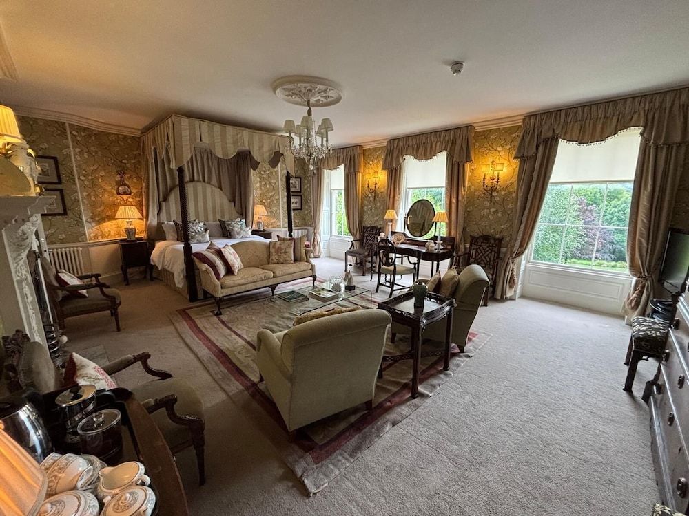 Park Hall Manor Superior Suite, Ensuite, Lake View (Full Bath)