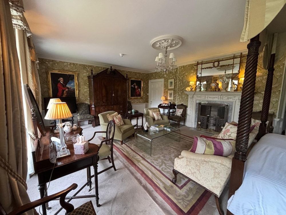 Park Hall Manor Superior Suite, Ensuite, Lake View (Full Bath) 4