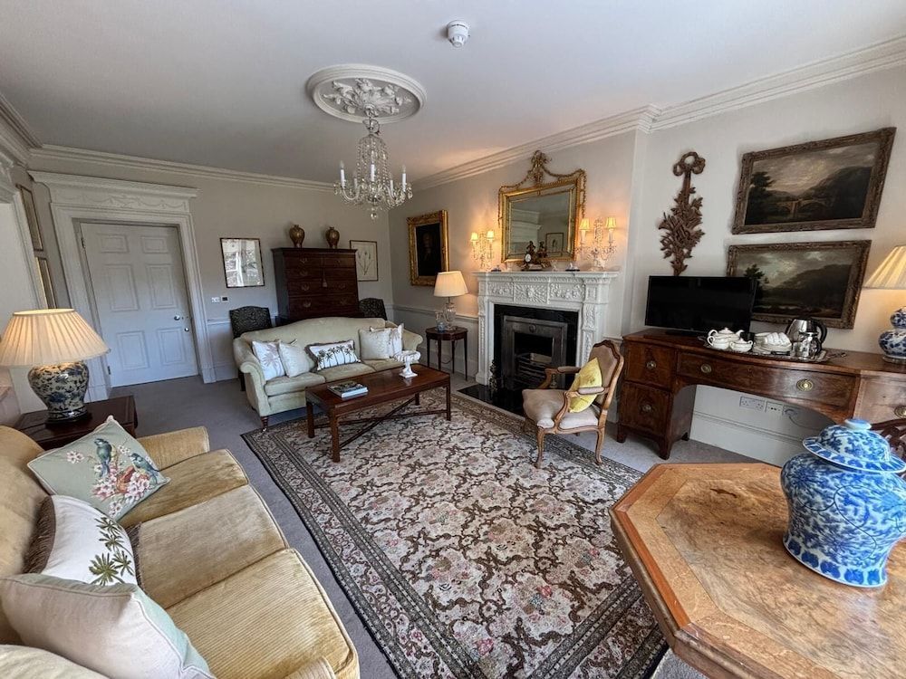 Park Hall Manor Luxury Suite, Ensuite, Lake View (Two Full Bath) 41