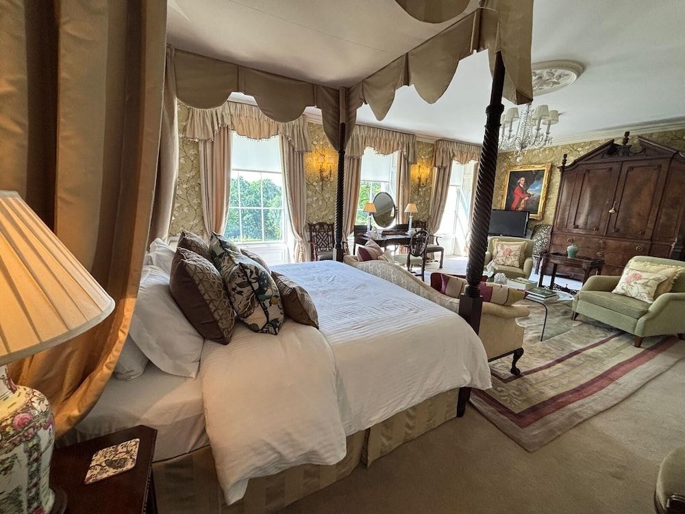 Park Hall Manor Superior Suite, Ensuite, Lake View (Full Bath) 11