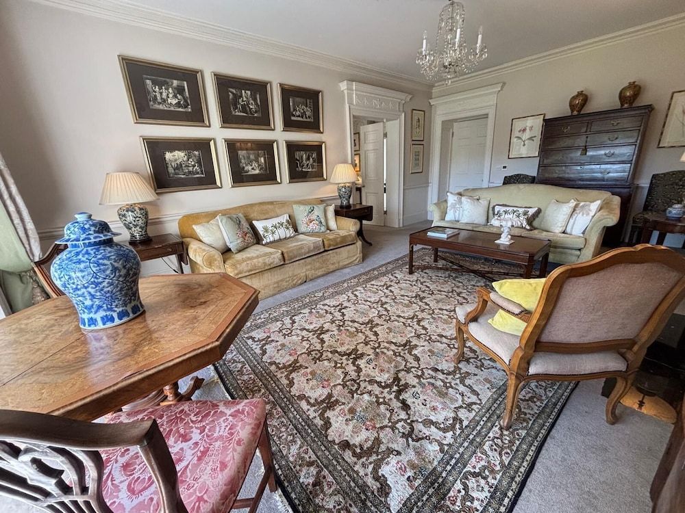 Park Hall Manor Luxury Suite, Ensuite, Lake View (Two Full Bath) 46