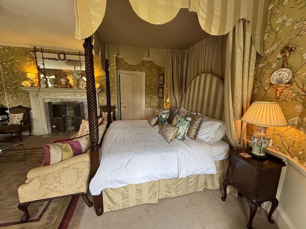 Park Hall Manor Superior Suite, Ensuite, Lake View (Full Bath) 5