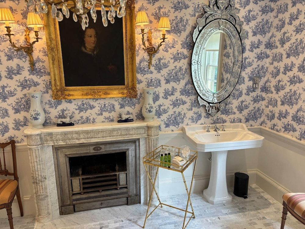 Park Hall Manor Superior Suite, Ensuite, Lake View (Full Bath) 19