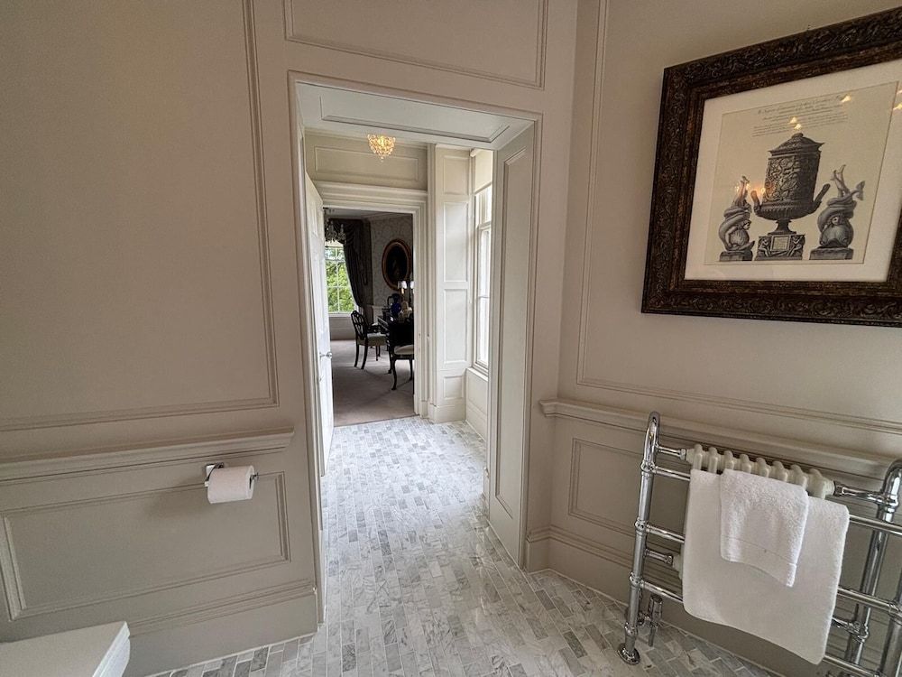 Park Hall Manor Luxury Suite, Ensuite, Lake View (Two Full Bath) 32