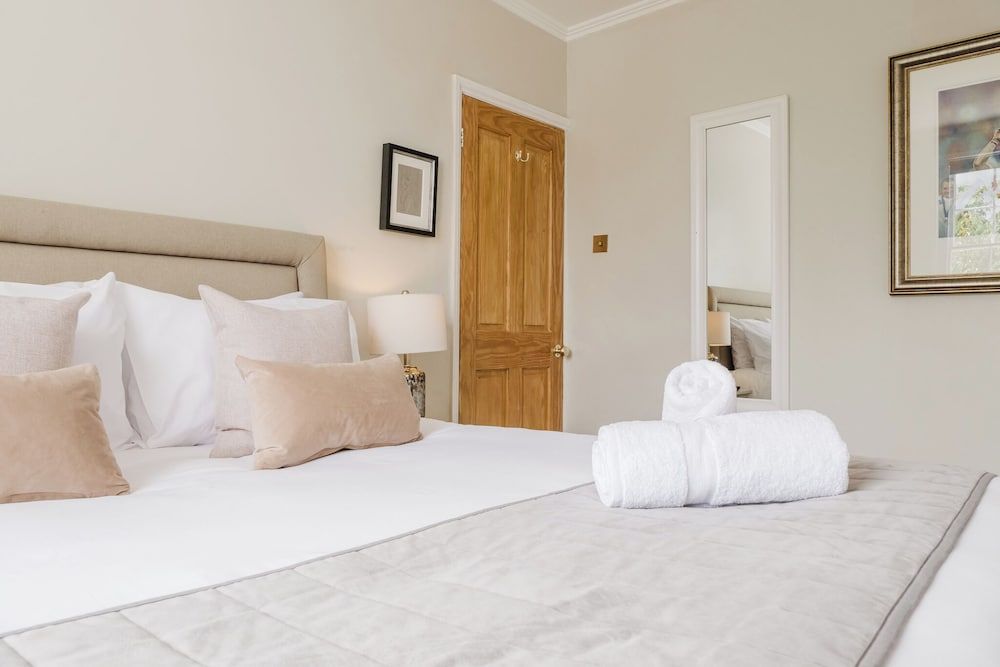 Deluxe Room, Courtyard View
