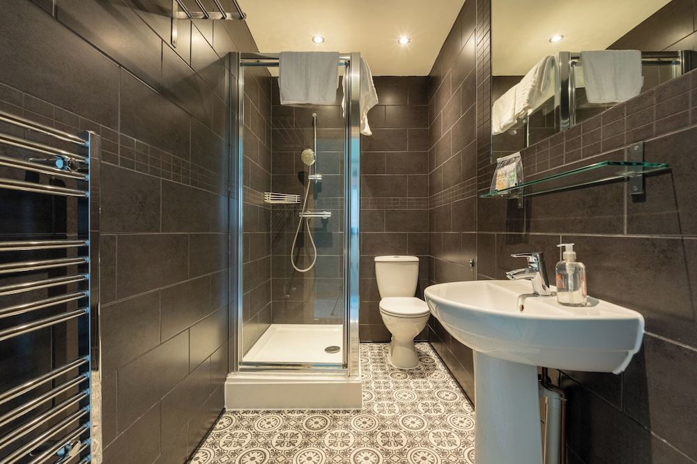 The Ox Pub & Rooms Classic Twin Room, 2 Twin Beds 5