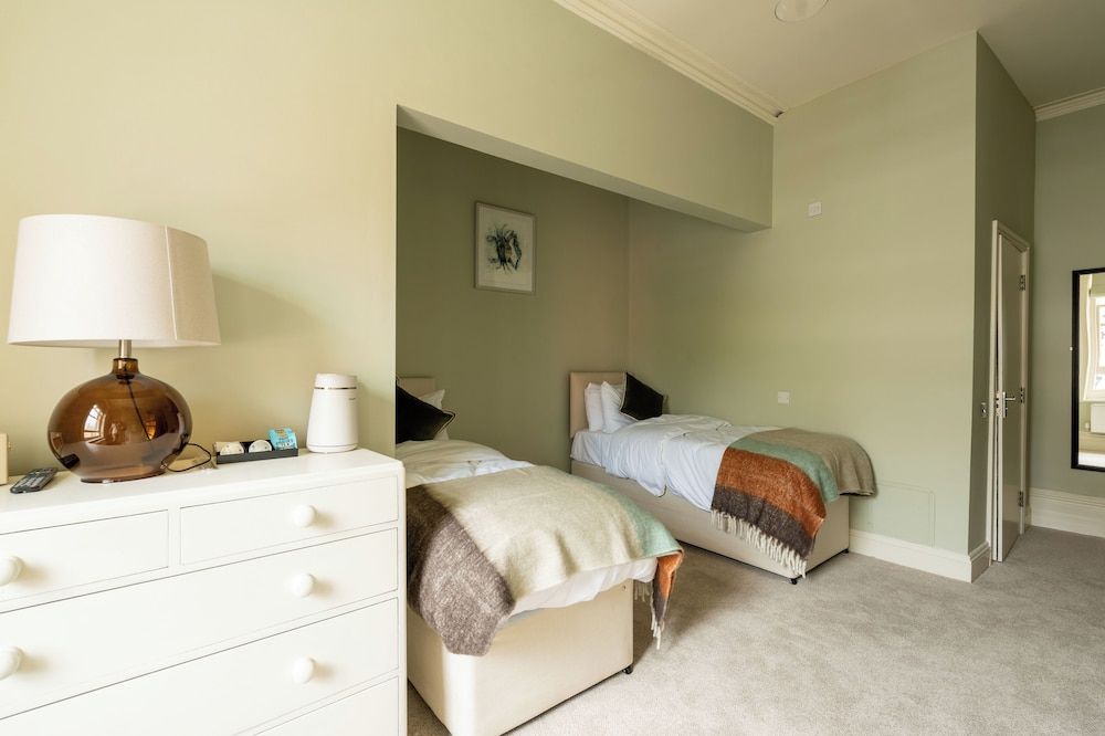 The Ox Pub & Rooms Classic Twin Room, 2 Twin Beds 4