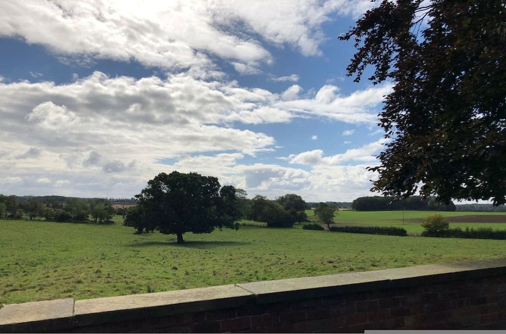 Stunning Hall Cottage Near York and Leeds Apartment 27