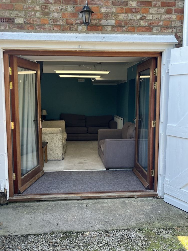 Historic Hall Wing nr York Leeds Free Hot tub House 9