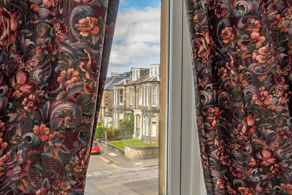 Gifford House Standard Double Room 3