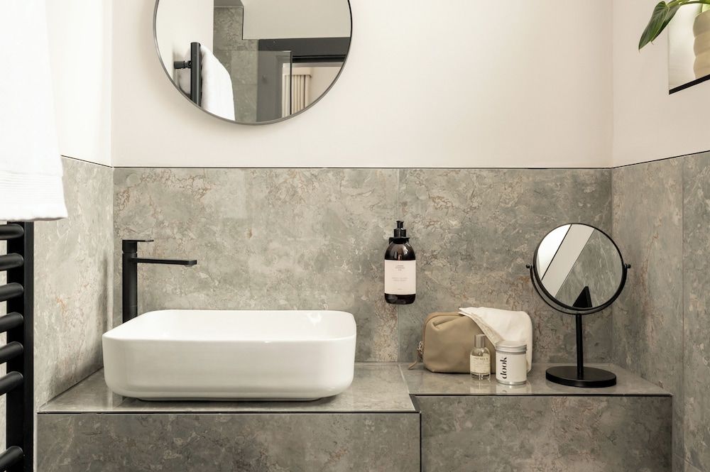 Moment Blythswood Street One-Bedroom Premium Apartment 19