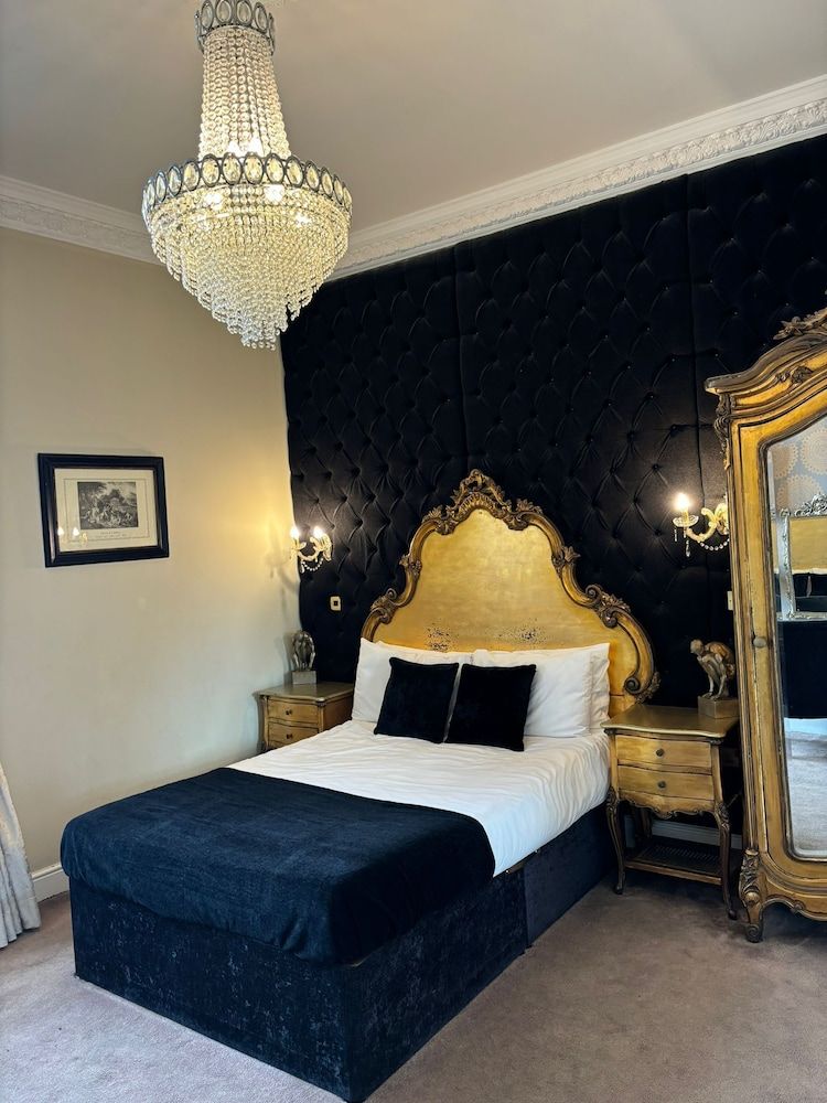 White Star Line Hotel Superior Double Room, City View 8