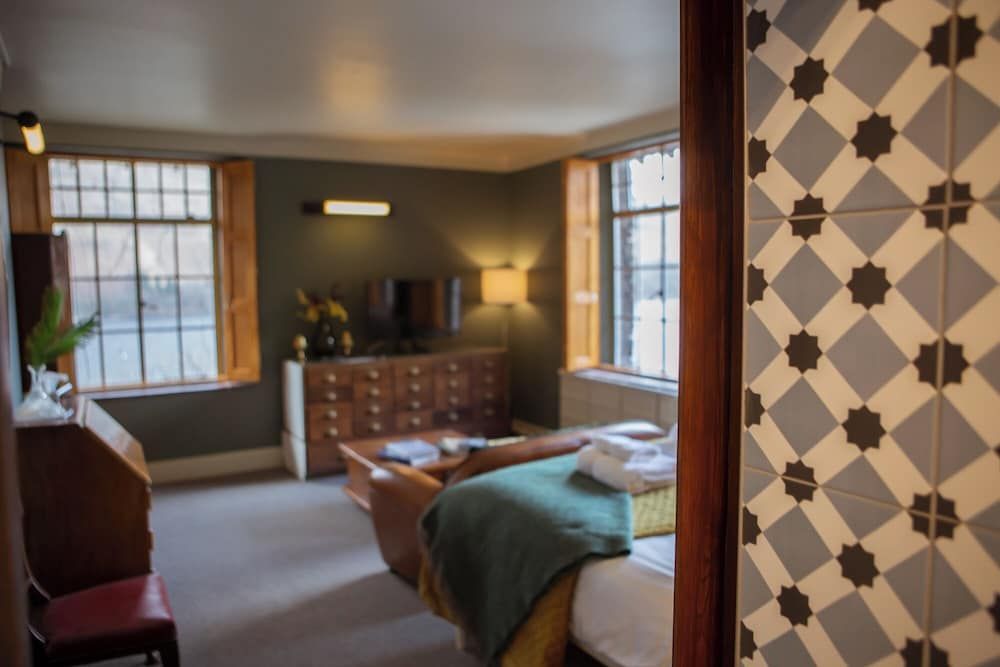 Haweswater Hotel Suite, Lake View 4