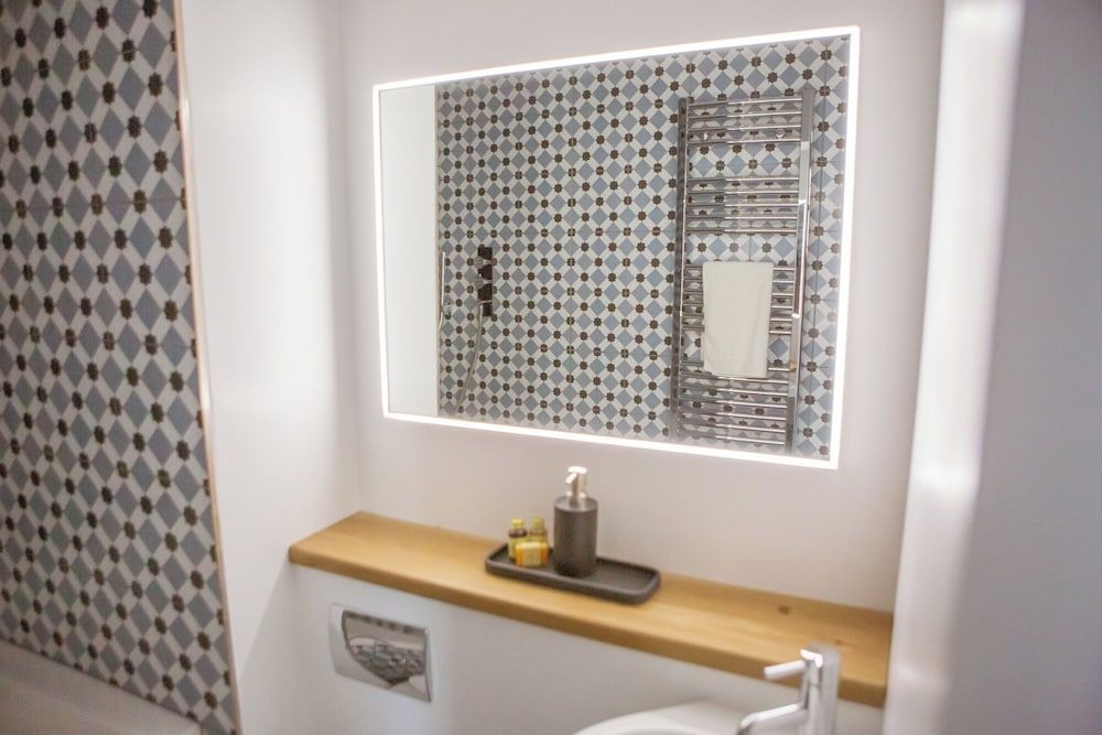 Haweswater Hotel Suite, Lake View 6