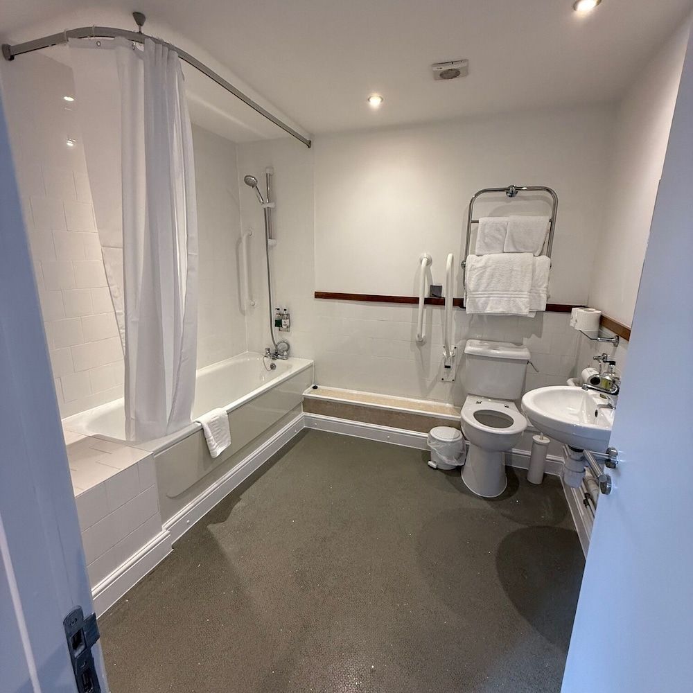 Plas Derwen Hotel Family Triple Room 9