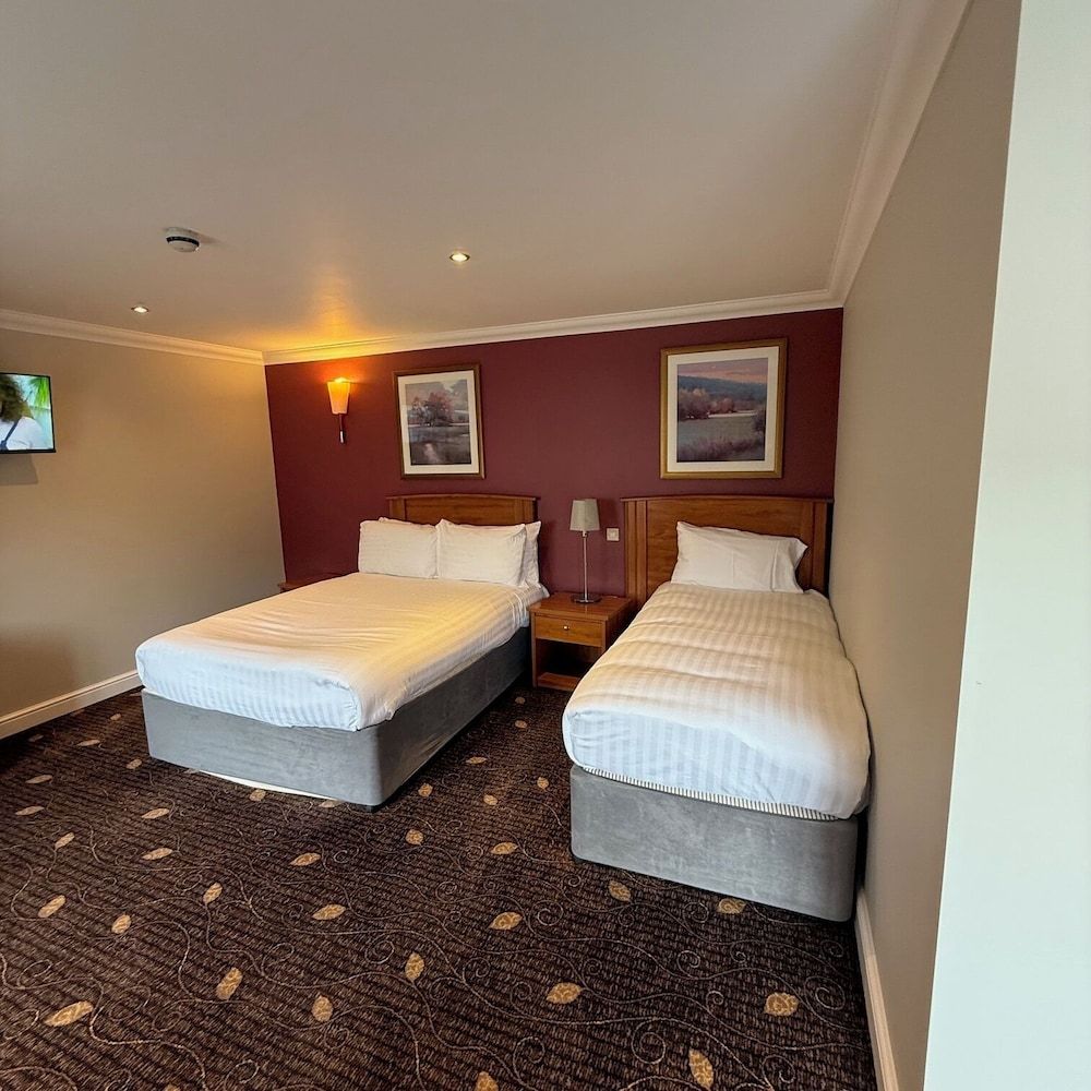 Plas Derwen Hotel Family Triple Room 2