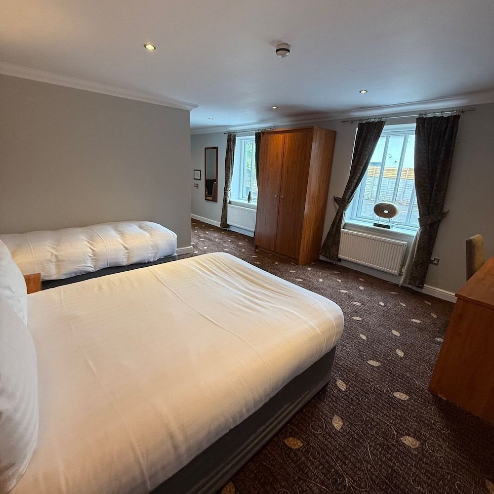 Plas Derwen Hotel Family Triple Room 3