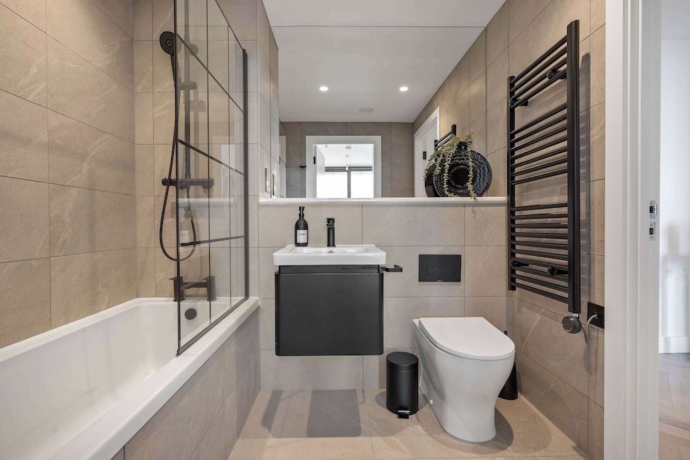 Cottonopolis Suite With 1 Bedrooms and 1 Bathrooms Apartment 15