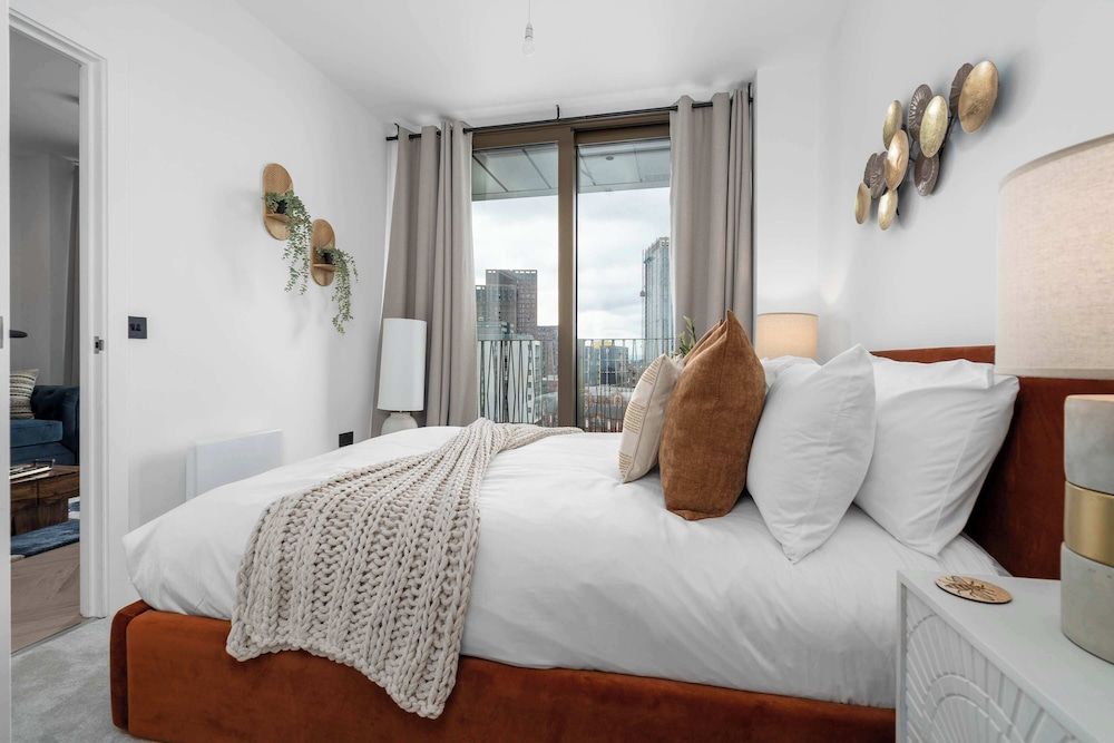 Cottonopolis Suite With 1 Bedrooms and 1 Bathrooms Apartment 12