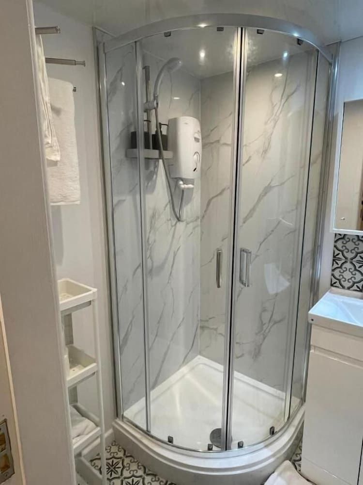 manchester modern signature studio Double Room A, Patio, Courtyard View 7