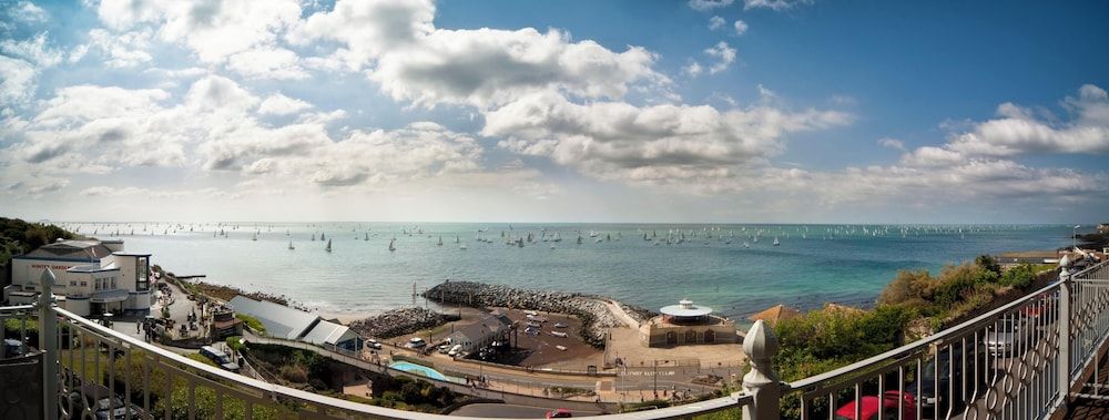 The Hambrough Studio Suite, Sea View 4