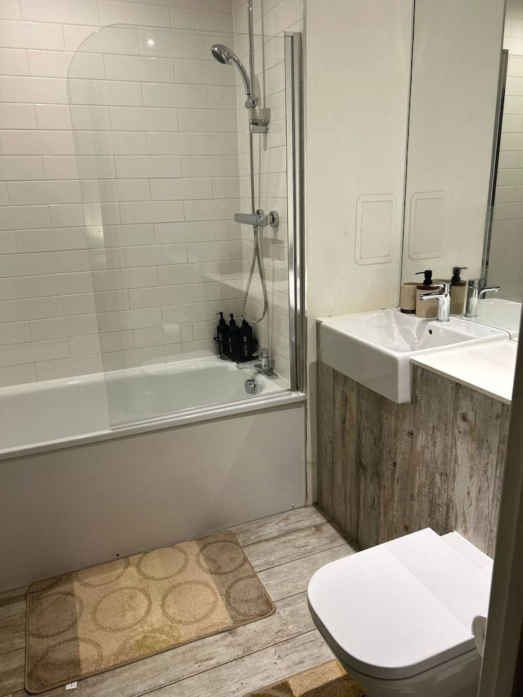 The Dyche - Central Manchester Spacious Apartment - Local Attractions Apartment, 1 Bedroom, City View 13