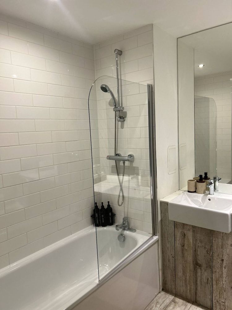 The Dyche - Central Manchester Spacious Apartment - Local Attractions Apartment, 1 Bedroom, City View 16