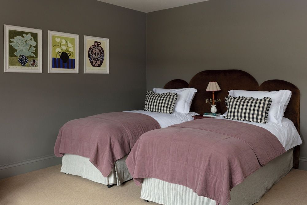 The Kirkstyle Inn & Sportsman's Rest