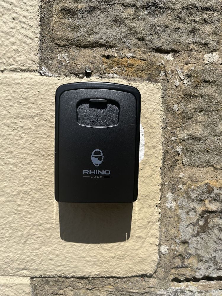 Eastfield Lodge Superior Apartment, Private Bathroom (The Holt) 14