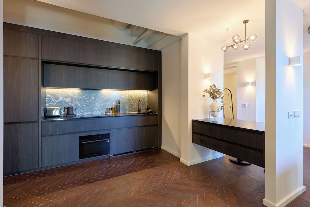 The Hill by Nestor Penthouse Studio 9