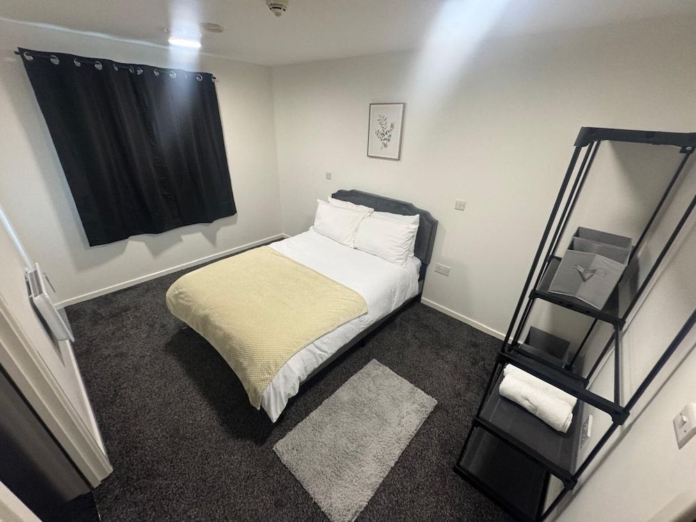 248 Halls Economy Apartment, 1 Double Bed with Sofa bed 2