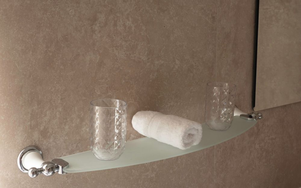 VIaduct Guest House Standard Double Room, 1 King Bed, Courtyard View 8