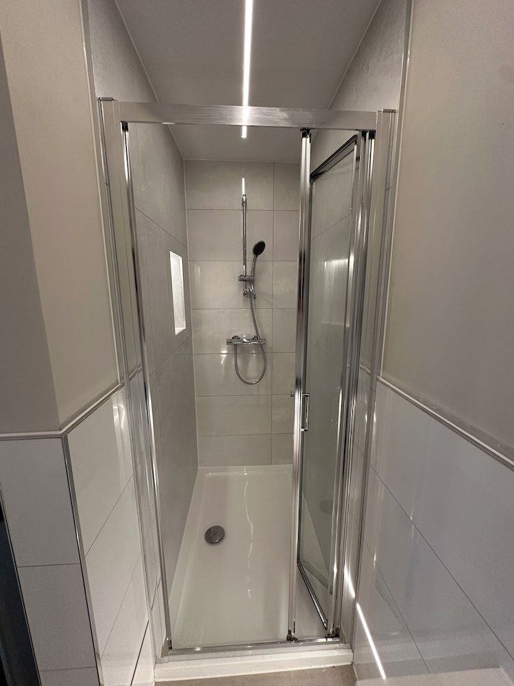 Buckingham Annexe Single Room 2